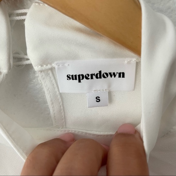 superdown Kalene Puff Sleeve Top in White Button Cuff Sleeves Size Small - Picture 7 of 8